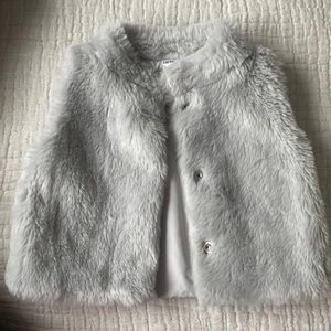 Carter’s baby/toddler faux fur vest with snaps